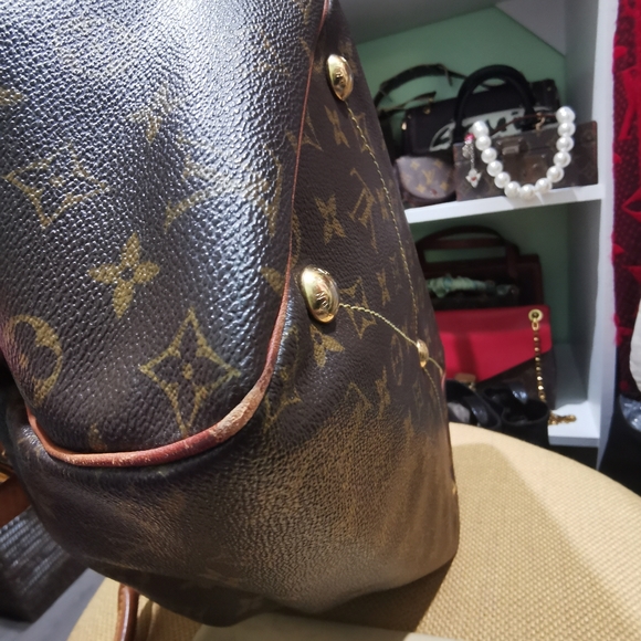 (sold)100% Authentic LV Tivoli Size GM. - Picture 9 of 16